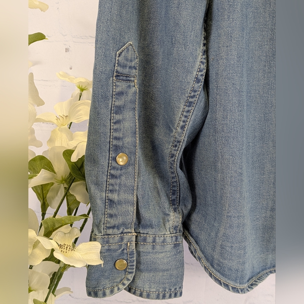 Hollister Light Blue Denim Shirt - Picture 7 of 7